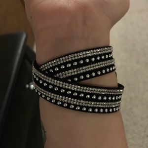 Premiere designs wrap around snap bracelet